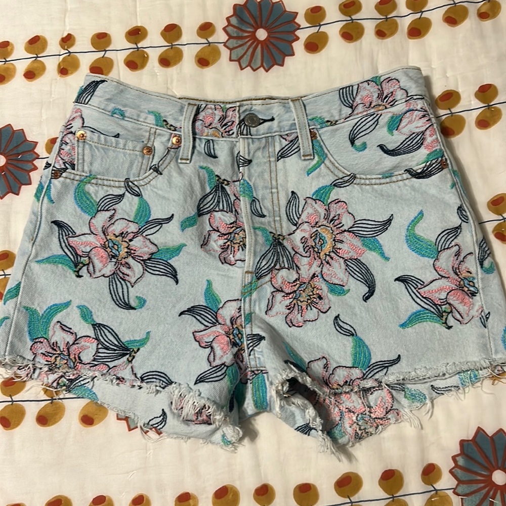 Levi’s embroidered 501 shorts